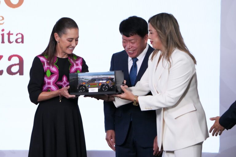 Plan México: Presidenta Claudia Sheinbaum destaca inversión de KIA de 649 MDD para producción de vehículo eléctrico; muestra la confianza en el país