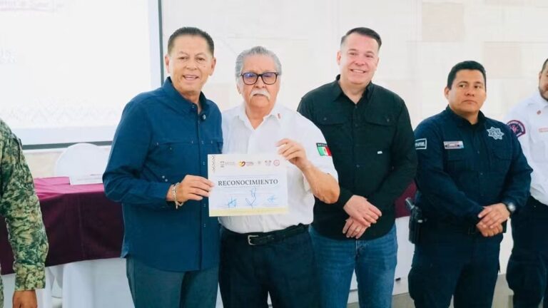 Conmemora 30 Ayuntamiento Día Nacional del Bombero con ceremonia de reconocimientos