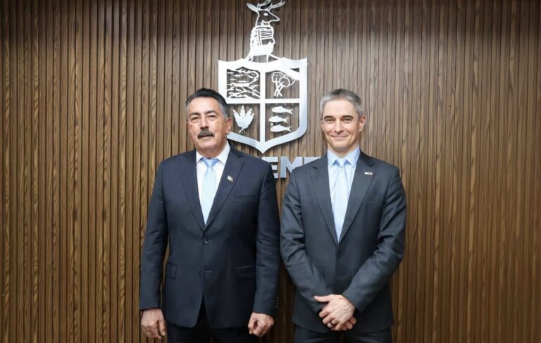 El Presidente Municipal Javier Lamarque sostuvo una reunión con Drew Hoster
